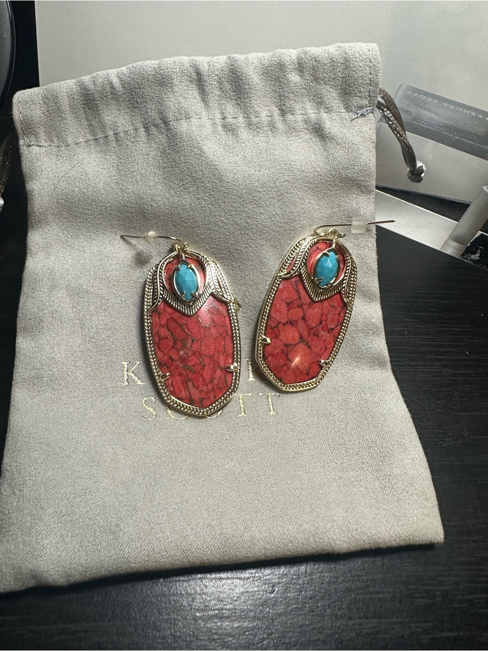 EUC Kendra Scott Bronze Veined Red Magnesite Darby in Gold frames - Picture 4 of 7
